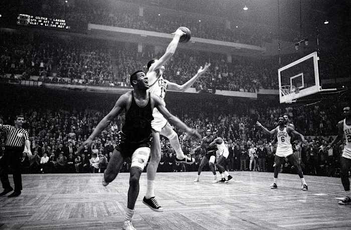 1965-John-Havlicek-steal-Chet-Walker-001302789.jpg